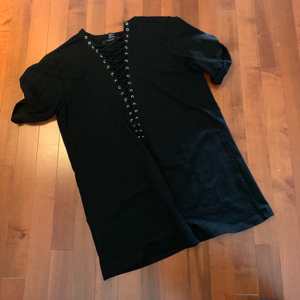 Black lace up t shirt size small